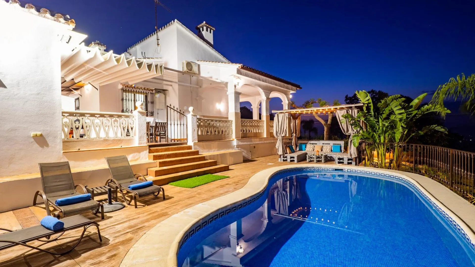 Cubo'S Villa Esmeralda Alhaurín el Grande Ισπανία